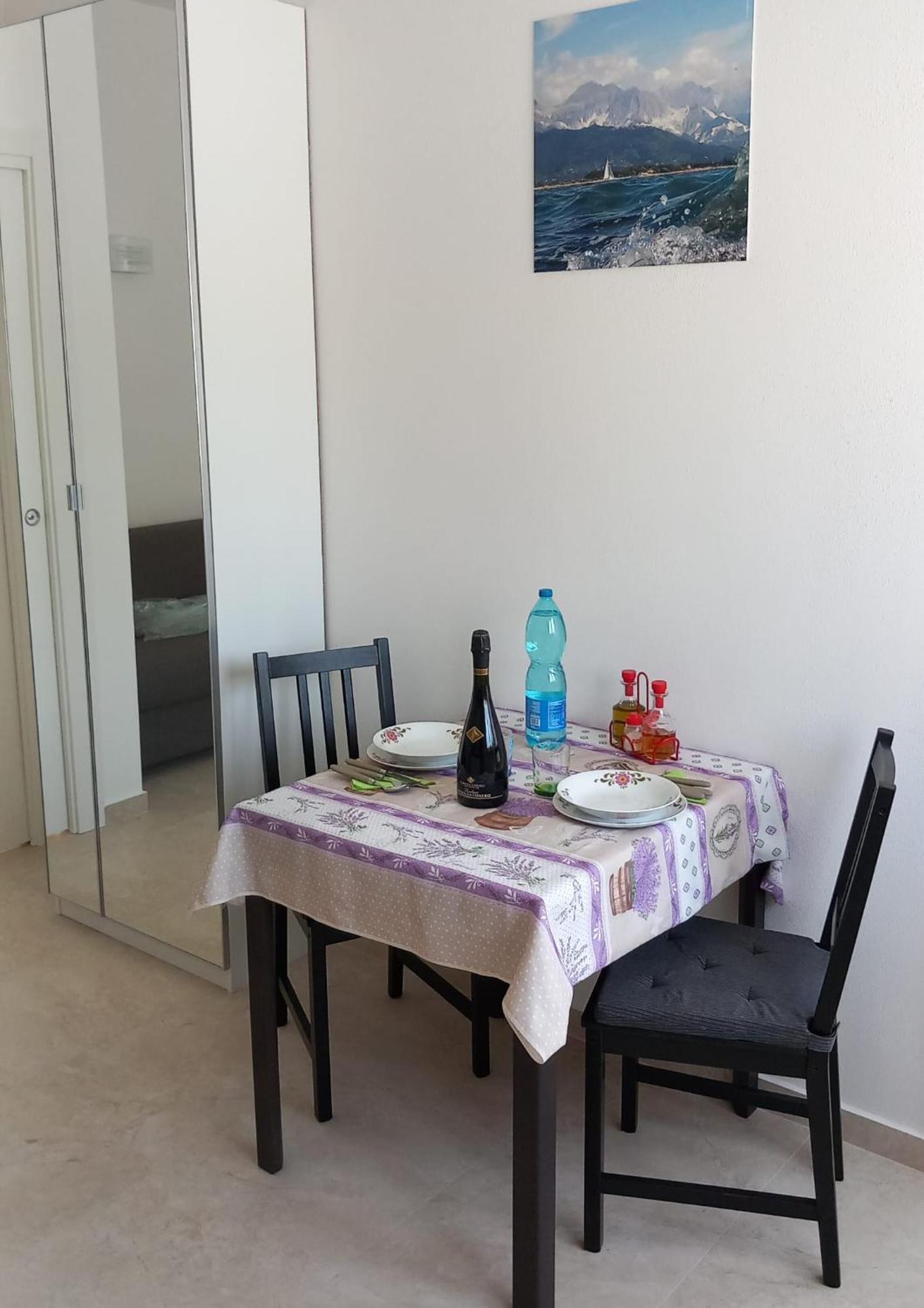 Apartamento Casa Luce Marina di Massa Exterior foto